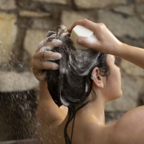 beauty-and-the-bees-sensitive-shampoo