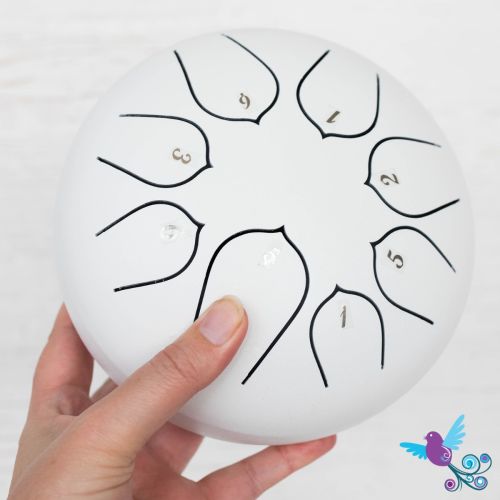 Hluru 8 Note Pentatonic Lotus Tongue Drum White