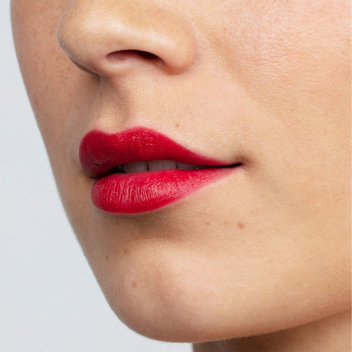 Antipodes Moisture Boost Natural Lipstick Ruby Bay Rouge 4g